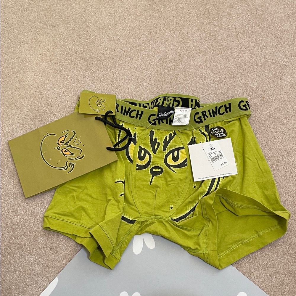 NWT XL Grinch Men's Green Boxer Briefs